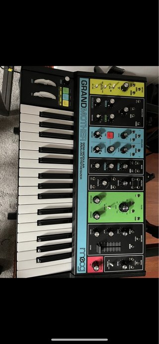 Moog Grandmother Sintetizador Analógico