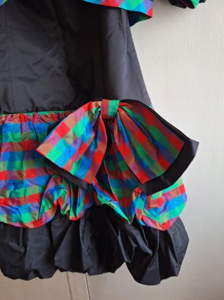 Vestido negro corto con chaqueta