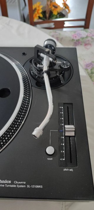Pareja Technics 1210 mk5 y 1200 MK5