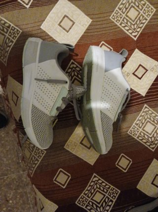 Zapatillas Adidas Mujer Gris y Blanco