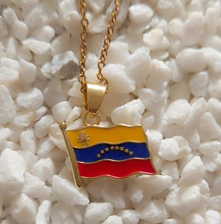 Collar Acero Inoxidable Flor Venezuela Dorado Rojo