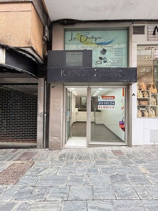 Local comercial en alquiler en Ensanche - Sar en Santiago de Compostela