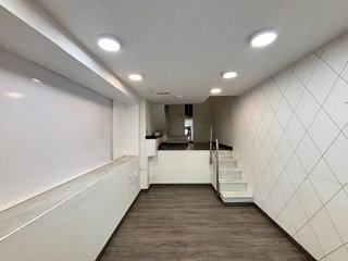 Local comercial en alquiler en Ensanche - Sar en Santiago de Compostela