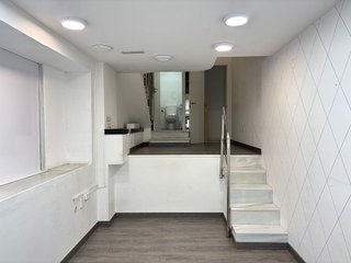Local comercial en alquiler en Ensanche - Sar en Santiago de Compostela