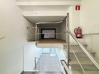Local comercial en alquiler en Ensanche - Sar en Santiago de Compostela