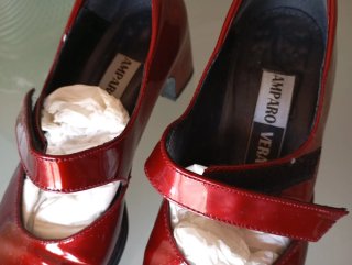 Zapatos charol rojo burdeos Amparo burdeos