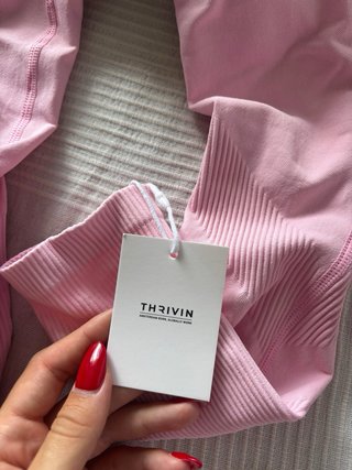 3 Pantalones  Thrivin Talla S 25€/ pieza