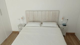 Conjunto cabecero madera y mesitas de noche
