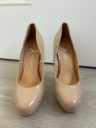 Tacones nude efecto charol plataforma talla 38