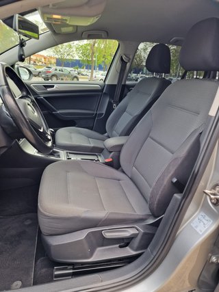 Volkswagen Golf VII
