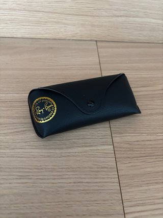 Gafas de sol Ray-Ban negras nuevas