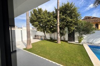 Chalet en alquiler en Nueva Andalucía centro en Marbella