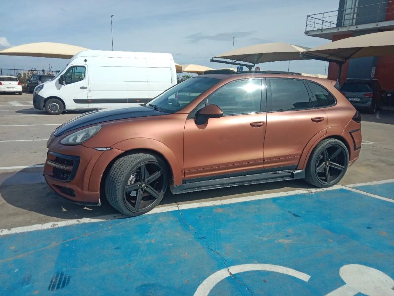 Porsche Cayenne 2011 - foto 1