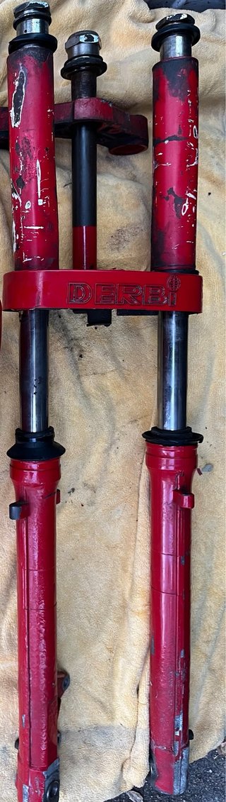 Horquilla Derbi Variant Sport R Roja