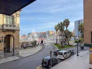 Oficina en alquiler en Centro en Gijón