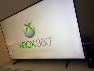 Xbox 360 + 4 Juegos + Mando Blanco