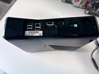 Xbox 360 + 4 Juegos + Mando Blanco