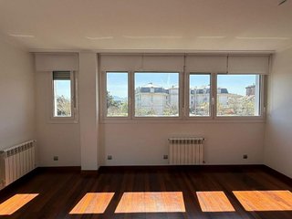 Piso en alquiler en Valdenoja - La Pereda en Santander