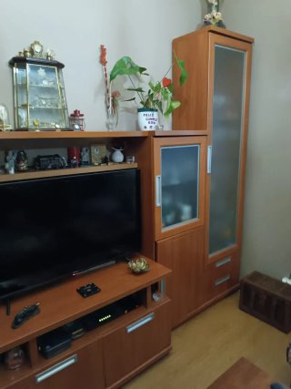 Mueble de salón madera y cristal