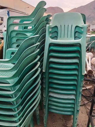 Sillas de plástico reforzadas verdes