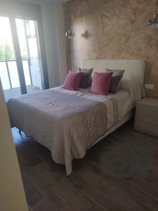 Edredón y cojines decorativos para cama de 1.50