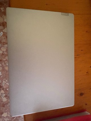 Lenovo Ideapad 330S-15ARR para piezas. Arranca.