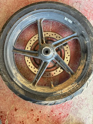 Llanta delantera de Honda VTR 250 2009 (VTR250 PGM
