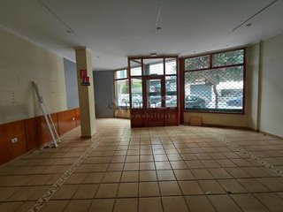 Local comercial en alquiler en Boiro