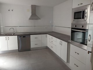 Piso en alquiler en Parque Mediterráneo - Santa Paula en Málaga