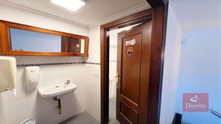 Local comercial en venta en Castilla - Hermida en Santander