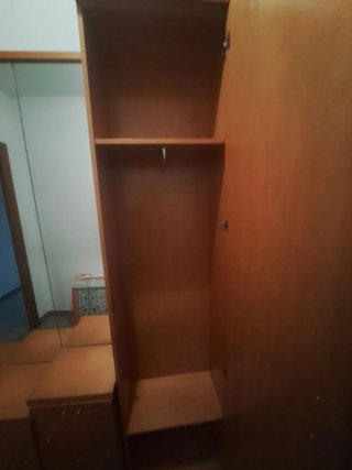 Mueble recibidor con espejo y cajones