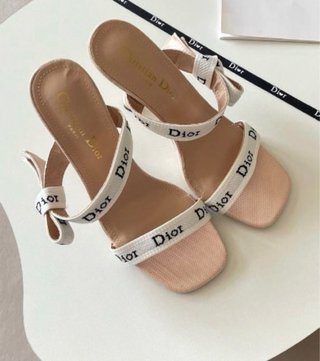 Sandalias Christian Dior negras y blancas