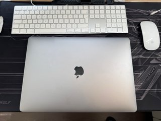 MacBookPro i9 32GBRAM 512GBSSD +2 Monitores+dock