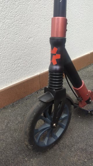 Patinete ligero, plegable, suspensión, doble freno