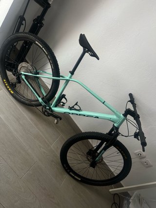 Orbea Alma H20, talla L, ruedas 29’