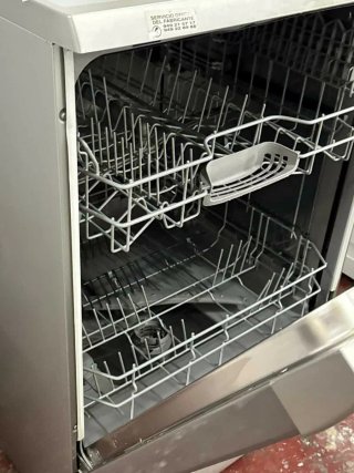 LAVAVAJILLAS MARCA BOSCH EN INOX SILENCEPLUS