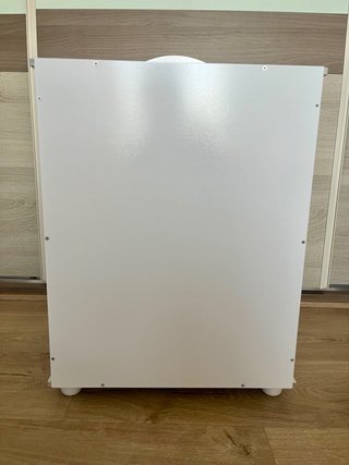 Armario para muñecas. Marca: Juguettos