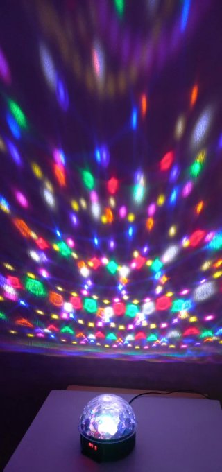 Lámpara Led disco con mando a distancia.
