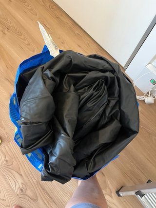Colchón hinchable de plástico.