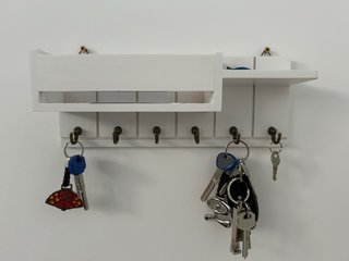 Colgador de llaves de madera blanco