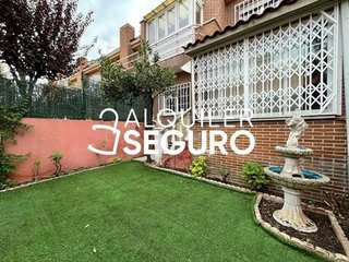 Chalet en alquiler en Tres Olivos - Valverde en Madrid