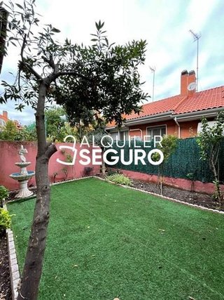 Chalet en alquiler en Tres Olivos - Valverde en Madrid