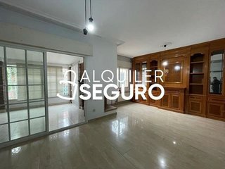 Chalet en alquiler en Tres Olivos - Valverde en Madrid