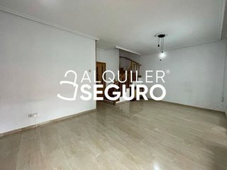Chalet en alquiler en Tres Olivos - Valverde en Madrid