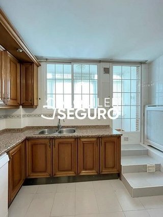 Chalet en alquiler en Tres Olivos - Valverde en Madrid