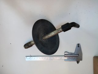 Fermo ruota scorta
