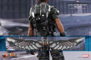 Figura Hot Toys Falcon Capitán América