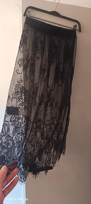 Falda encaje transparente negra Talla S