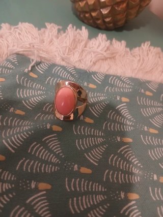 Anello vintage oro con pietra rosa