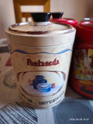 Botes de galletas Fontaneda vintage